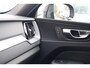 Volvo XC60 T6 Recharge AWD R-Design | Stoelverwarming | Parkeercamera | Panoramadak | Keyless | Glossy Black