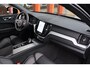 Volvo XC60 T6 Recharge AWD R-Design | Stoelverwarming | Parkeercamera | Panoramadak | Keyless | Glossy Black