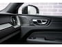 Volvo XC60 2.0 T8 Plug-in hybrid AWD Plus Black Edition | Facelift | Panoramadak | Achteruitrijcamera | Harman Kardon Audio | Lichtmetalen Velgen 21 inch | Sportstoelen | Keyless Entry | Stuur- / Stoelverwarming | Keyless | Navigatie | Apple Carplay | Android Auto
