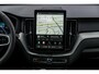 Volvo XC60 2.0 T8 Plug-in hybrid AWD Black Edition | PHEV | Panoramadak | Achteruitrijcamera | Harman Kardon Audio | Lichtmetalen Velgen 21 inch | Sportstoelen | Keyless Entry | Stuur- / Stoelverwarming | Keyless | Navigatie | Apple Carplay | Android Auto
