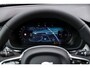 Volvo XC60 2.0 T8 Plug-in hybrid AWD Black Edition | PHEV | Panoramadak | Achteruitrijcamera | Harman Kardon Audio | Lichtmetalen Velgen 21 inch | Sportstoelen | Keyless Entry | Stuur- / Stoelverwarming | Keyless | Navigatie | Apple Carplay | Android Auto