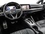 Volkswagen Golf 1.5 eTSI 150pk DSG R-Line · Panoramadak · Camera · Stuur- & Stoelverwarming · Keyless · Sfeerverlichting · Garantie t/m 22-02-2026 · TOPDEAL