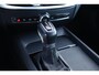 Volvo V60 2.0 T4 Momentum Pro | Adaptieve Cruise Control | Standkachel | Trekhaak | Stoel- en stuurverwarming | Actieve LED koplampen | Lederen bekleding | Achterbankverwarming | Dode hoek detectie BLIS |