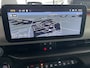 Fiat 600 1.2 Hybrid La Prima 136 pk vol opties Achteruitrijcamera - Apple carplay - Airco - Cruise control - Navigatiesysteem - Parkeersensoren voor en achter - Voorstoelen verwarmbaar - Voorstoelen met massagefunctie - Draadloze telefoon Bluetooth - Dodehoek detector - Extra getint glas achter - Keyless entry en start - Led verlichting - Licht metalen velgen 18 inch - Stuur multifunctioneel - Regensensor