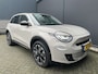 Fiat 600 1.2 Hybrid La Prima 136 pk vol opties Achteruitrijcamera - Apple carplay - Airco - Cruise control - Navigatiesysteem - Parkeersensoren voor en achter - Voorstoelen verwarmbaar - Voorstoelen met massagefunctie - Draadloze telefoon Bluetooth - Dodehoek detector - Extra getint glas achter - Keyless entry en start - Led verlichting - Licht metalen velgen 18 inch - Stuur multifunctioneel - Regensensor