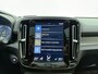 Volvo XC40 T4 211pk Recharge R-Design / Panoramadak / Trekhaak / 19'' + All Season / Keyless / Nubuck / Keyless / Stoel + Stuurw. Verwarming / PDC + Camera / DAB /