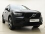 Volvo XC40 T4 211pk Recharge R-Design / Panoramadak / Trekhaak / 19'' + All Season / Keyless / Nubuck / Keyless / Stoel + Stuurw. Verwarming / PDC + Camera / DAB /