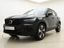 Volvo XC40 T4 211pk Recharge R-Design / Panoramadak / Trekhaak / 19'' + All Season / Keyless / Nubuck / Keyless / Stoel + Stuurw. Verwarming / PDC + Camera / DAB /