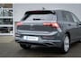 Volkswagen Golf Life Edition eHybrid | 'App-Connect' draadloze smartphone integratie | Achterbank in ongelijke delen neerklapbaar incl. middenarmsteun en doorlaadmogelijkheid | Afstandscontrolesysteem (Front Assist)