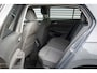 Volkswagen Golf Life Edition eHybrid | 'App-Connect' draadloze smartphone integratie | Achterbank in ongelijke delen neerklapbaar incl. middenarmsteun en doorlaadmogelijkheid | Afstandscontrolesysteem (Front Assist)