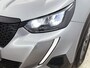 Peugeot 2008 SUV Style 100pk | Navigatie | Achteruitrijcamera | Climate Control | Cruise Control | Parkeersensoren | Led koplampen | Apple Carplay / Android Auto | Bluetooth | DAB+ radio | Donker getint glas | 16" lichtmetalen velgen |