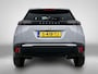 Peugeot 2008 SUV Style 100pk | Navigatie | Achteruitrijcamera | Climate Control | Cruise Control | Parkeersensoren | Led koplampen | Apple Carplay / Android Auto | Bluetooth | DAB+ radio | Donker getint glas | 16" lichtmetalen velgen |