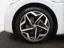 Volkswagen ID.3 First Plus 58 kWh | Stoel & stuurverwarming | Camera | Adaptive cruise | Sfeerverlichting | Carplay | Navigatie | Matrix LED | Parkeerhulp | Sfeerverlichting | Climate control