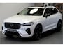 Volvo XC60 2.0 T8 AWD 335kW/456pk Aut8 MJ2026 Plug-in hybrid Ultra Black Edition HARMAN/KARDON + PANORAMADAK + BLIS + HEAD-UP + PILOT ASSIST + STOELVERWARMING V&A + ADAPT.CRUISE + GOOGLE DASH&SERVICES + STUURVERWARMING + 360 CAMERA + 21" LM-VELGEN!!