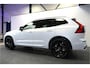 Volvo XC60 2.0 T8 AWD 335kW/456pk Aut8 MJ2026 Plug-in hybrid Ultra Black Edition HARMAN/KARDON + PANORAMADAK + BLIS + HEAD-UP + PILOT ASSIST + STOELVERWARMING V&A + ADAPT.CRUISE + GOOGLE DASH&SERVICES + STUURVERWARMING + 360 CAMERA + 21" LM-VELGEN!!