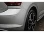Volkswagen Polo 1.0 TSI R-Line Highline Business R | incl. 12 maanden garantie | Climate control | Sportstoelen | Camera | LED verlichting | Navigatie | App Connect | PDC V+A | Adaptive Cruise | Park Assist | DAB+ ontvanger | Dealer onderhouden |