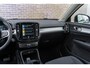 Volvo XC40 T4 Recharge Inscription | Navigatie | Stoelverwarming | Adaptieve Cruise Control | Elek. Achterklep | Camera | Trekhaak | Park Assist | Volvo On Call | 18" LM