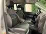 Volkswagen Caddy Maxi Rolstoelauto 5+1