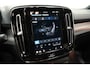 Volvo XC40 Recharge P8 AWD R-Design 3-Fase [ Navi Stoelverwarming Apple/Android ]