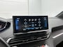 Peugeot 3008 SUV Allure Pack Business 130pk Automaat | Navigatie | Achteruitrijcamera | Climate Control | Keyless | Parkeersensoren v+a | Cruise Control | Dodehoeksensor | Led koplampen | Apple Carplay / Android Auto | Bluetooth | DAB+ radio | Donker getint glas | Trekhaak | 18" lichtmetalen velgen |