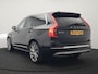 Volvo XC90 T8 Twin Engine AWD Inscription 7 Persoons Plug In Hybrid 394pk Dealer O.H. PHEV | Panodak | Adaptive Cruise | Luxe Lederen Sportstoelen Memory & Verwarmd | 360 Camera | Head Up | Harman Kardon | Apple Carplay | Blis | Virtual | Navigatie | 21"L.M |