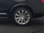 Volvo XC90 T8 Twin Engine AWD Inscription 7 Persoons PHEV 394pk Dealer O.H. | Panodak | Adaptive Cruise | Luxe Lederen Sportstoelen Memory & Verwarmd | 360 Camera | Head Up | Harman Kardon | Apple Carplay | Blis | Virtual | Navigatie | 21"L.M | Plug In Hybrid
