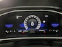 Volkswagen T-Roc 1.0 TSI R-Line / ACC/ APP-CONNECT/ PARK.SENSOREN V+A/ CAMERA/ STOELVERWARMING/ NAVI/ LANE-ASSIST/ IQ-LIGHT/ DIGITAL DASH/ RIJ-MODI/ CLIMA/ DAB/ ISOFIX/ 17'' LMV