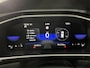 Volkswagen T-Roc 1.0 TSI R-Line / ACC/ APP-CONNECT/ PARK.SENSOREN V+A/ CAMERA/ STOELVERWARMING/ NAVI/ LANE-ASSIST/ IQ-LIGHT/ DIGITAL DASH/ RIJ-MODI/ CLIMA/ DAB/ ISOFIX/ 17'' LMV