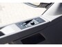 Volkswagen Transporter 2.0 TDI L2H1 Highline DSG Automaat 3-zits (3 persoons) | Org. NL | BPM Vrij | Trekhaak | LED | Adaptive Cruise Control | PDC V+A incl. Camera | Voorruit verwarming | DAB+ | Lichtmetalen velgen 19" |