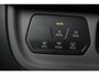 Volkswagen ID. Buzz Cargo 77 kWh SOH 96,56% | 204PK / 155kW, Wegklapbare trekhaak, LED Matrix (IQ.Lights), schuifdeuren links & rechts, multimedia pakket plus (navigatie, DAB+, draadloze telefoonlader), verwarmbaar multifunctioneel lederen stuurwiel, verwarmbare voorstoelen, verwarmbare voorruit, laadruimte met laadvloer, park assist, achterdeuren, 20" 'Solna' LMV, armleuningen, assistance pakket plus (achteruitrijcamera (rear view), parkeersensoren voor en achter (pdc)),, 2-zone climatronic, navigatie, alarm, spraakbediening etc.