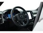 Volvo XC40 2.0 B3 Core | Pilot Assist | Keyless | Stoel- Stuurverw. | Camera | Apple CarPlay & Android Auto | 18''
