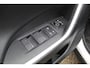 Toyota RAV4 2.5 HYBRID AWD EXECUTIVE TREKHAAK STUUR/STOEL/VOORRUITVERW.  EL-ACHTERKLEP DODEHOEK DETECTIE EL-STOELEN MET GEHEUGENFUNCTIE PARK-SENSOREN KEYLESS 1650KG-TREKGEWICHT