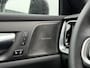 Volvo V60 T6 Plug-in hybrid AWD AUT8 Plus Bright | Super Deal | Panoramadak | Stoel- & Stuurwielverwarming | Premium audio by Harman Kardon | 20” lichtmetalen velgen | All-season banden | Sportstoelen | Elektrisch bedienbare voorstoelen met geheugen