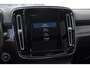 Volvo XC40 T5 262PK Automaat Recharge R-Design / BLIS / Stoel - en stuurwielverwarming / Leder met alcantara interieur / Parkeersensoren met 360 camera / Keyless entry / Elektrische stoelen met geheugen / Panoramadak / Harman kardon