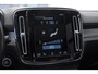 Volvo XC40 T5 262PK Automaat Recharge R-Design / BLIS / Stoel - en stuurwielverwarming / Leder met alcantara interieur / Parkeersensoren met 360 camera / Keyless entry / Elektrische stoelen met geheugen / Panoramadak / Harman kardon