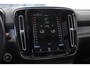 Volvo XC40 T5 262PK Automaat Recharge R-Design / BLIS / Stoel - en stuurwielverwarming / Leder met alcantara interieur / Parkeersensoren met 360 camera / Keyless entry / Elektrische stoelen met geheugen / Panoramadak / Harman kardon
