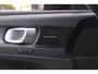 Volvo XC40 T5 262PK Automaat Recharge R-Design / BLIS / Stoel - en stuurwielverwarming / Leder met alcantara interieur / Parkeersensoren met 360 camera / Keyless entry / Elektrische stoelen met geheugen / Panoramadak / Harman kardon
