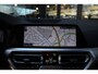 BMW 3-Serie 320i M-Sport Head-Up Ambient HiFi 19” Leer Stoelverwarming Sensoren DAB