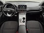 Hyundai Kona Electric EV Comfort 64 kWh Automaat / Accu SOH 95,80% / Dealer onderhouden / Trekhaak afneembaar / CCS snelladen / Warmtepomp / Actieradius 482 km / Navigatie via Apple Carplay of Android Auto / Adaptief cruise control /