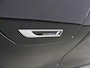 BMW 3-Serie Touring 330e xDrive | M-Pakket | Panoramadak | HUD | Curved Display | Ele.verstelbare stoelen + Geheugen | Camera | Apple CarPlay/Android Auto | Standkachel | Adaptieve Cruise Control | BMW LED |