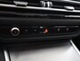 BMW 3-Serie Touring 330e xDrive | M-Pakket | Panoramadak | HUD | Curved Display | Ele.verstelbare stoelen + Geheugen | Camera | Apple CarPlay/Android Auto | Standkachel | Adaptieve Cruise Control | BMW LED |