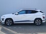 Hyundai Kona 65,4 kWh 217pk Comfort Smart (limited)| Trekhaak | Navi | Cruise