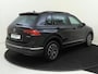 Volkswagen Tiguan 1.4 TSI eHybrid Life | Panoramadak | Achteruitrijcamera | 3-zone airco | Adaptieve cruise control | CarPlay | Navigatie | Stoel- en stuurwielverwarming |