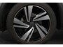 Volkswagen T-Roc 1.5 TSI 150pk DSG R-Line | Navigatie | Apple Carplay/Android Auto | Parkeersensoren | Camera | Blind Spot Assist | Adaptive Cruise Control | Elektrische achterklep | Stoel- en stuurverwarming | Climate Control | Ledverlichting | Virtual Cockpit