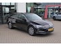 Skoda Superb Combi 1.4 TSI iV Ambition 218PK / 160kW Achteruitrijcamera, Apple Carplay & Android Auto, verwarmbare voorstoelen + stuurwiel, dynamische onderstelregeling (DCC), elektrisch bedienbare achterklep, wegklapbare trekhaak, full map navigatie, parkeersensoren voor + achter, volledig digitaal instrumentenpaneel, cruise control, 2-zone Climatronic, 17'' LMV 'Drakon'