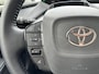 Toyota Prius 2.0 Plug-in Executive | Carplay | 19 inch LM-velgen | Dode hoek waarschuwing | Parkeersensoren |