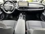 Toyota Prius 2.0 Plug-in Executive | Carplay | 19 inch LM-velgen | Dode hoek waarschuwing | Parkeersensoren |