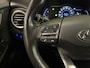 Hyundai Kona Electric EV Comfort 64 kWh 3-Fase | SOH 100% | Adaptive Cruise Control | Achteruitrijcamera | Lederen Bekleding | Parkeersensoren Achter | Stoelverwarming | Keyless | Apple Carplay | Android Auto |
