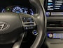 Hyundai Kona Electric EV Comfort 64 kWh 3-Fase | SOH 100% | Adaptive Cruise Control | Achteruitrijcamera | Lederen Bekleding | Parkeersensoren Achter | Stoelverwarming | Keyless | Apple Carplay | Android Auto |