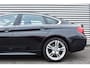 BMW 4-Serie Gran Coupe 418i High Executive M-Sport | LED | Schuifdak | Leder | Camera | HUD | Navi | Clima | Cruise | PDC V+A | LMV